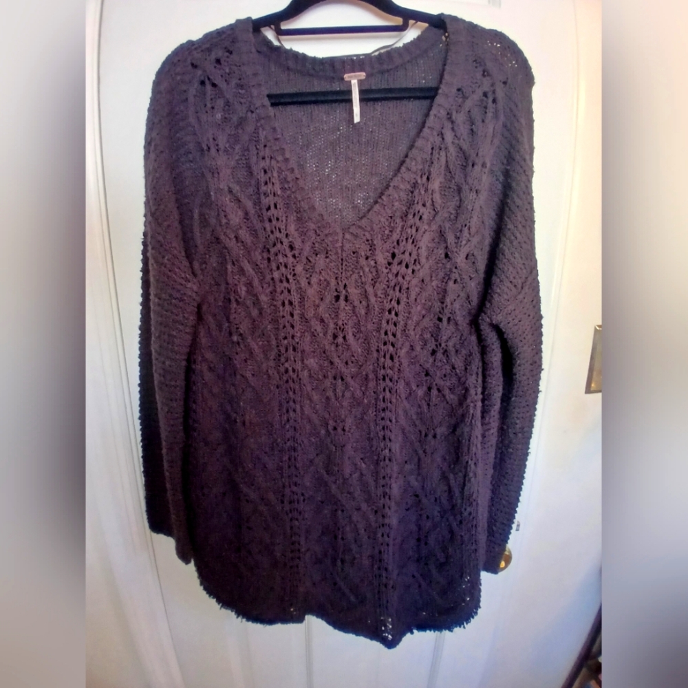 Free People Women's Cable Knit V Neck Sweater - Black Size L